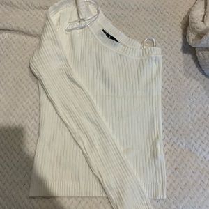 One shoulder sweater